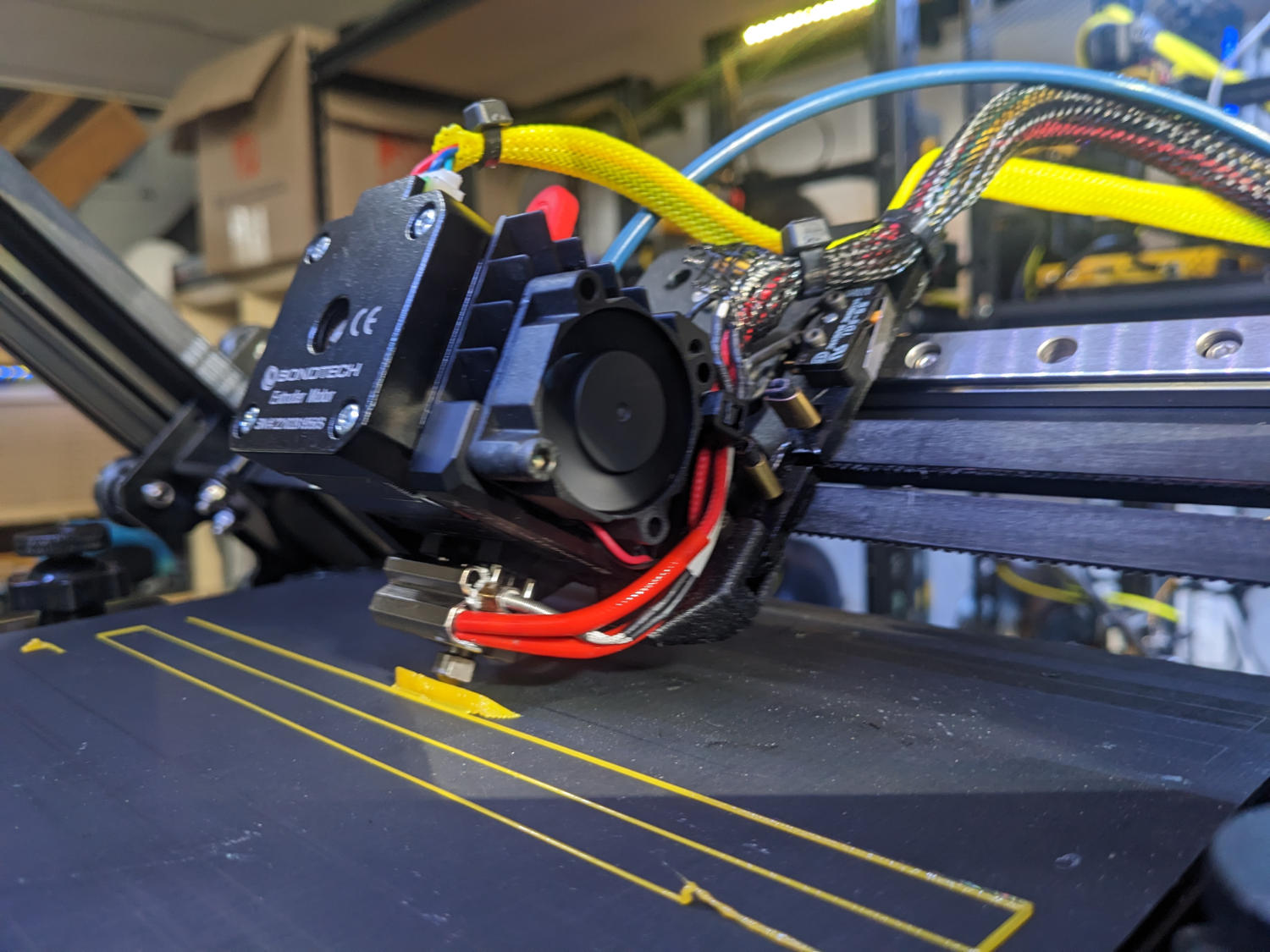 CR-30 LGX extruder mount